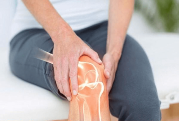 Không khí khô lạnh ảnh hưởng đến sụn khớp