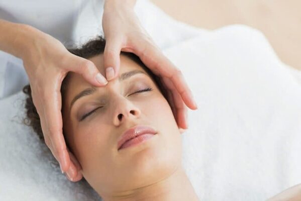 massage hạ huyết áp