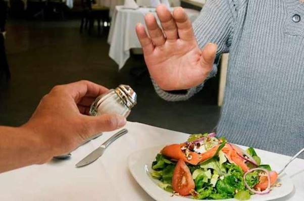 Ăn nhạt để ổn định huyết áp