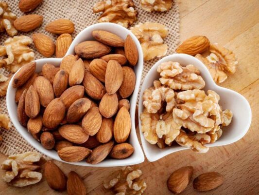 óc chó, hạnh nhân, Món ăn nhẹ lý tưởng cho hệ thần kinh trung ương
