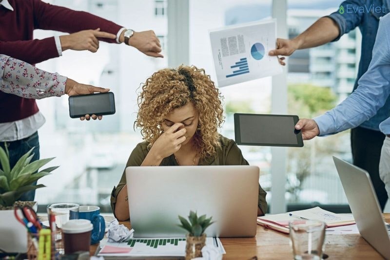 không làm việc hiệu quả, làm việc căng thẳng