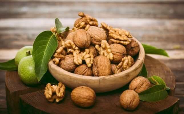 loại hạt giúp giảm nguy cơ đột quỵ - hạt óc chó
