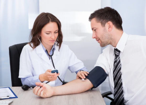 Tại sao đàn ông nên khám sức khỏe định kỳ để duy trì bản lĩnh dài lâu?