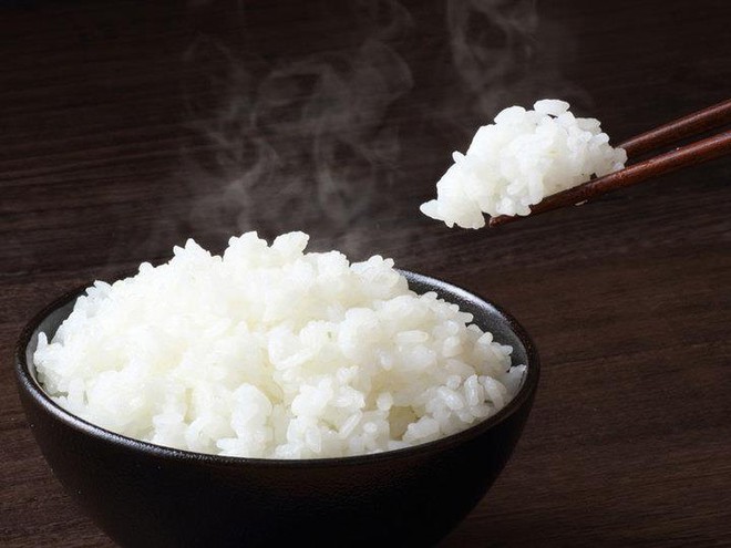Ăn ít cơm, nhiều rau: Thói quen tốt nhưng cần hiểu đúng