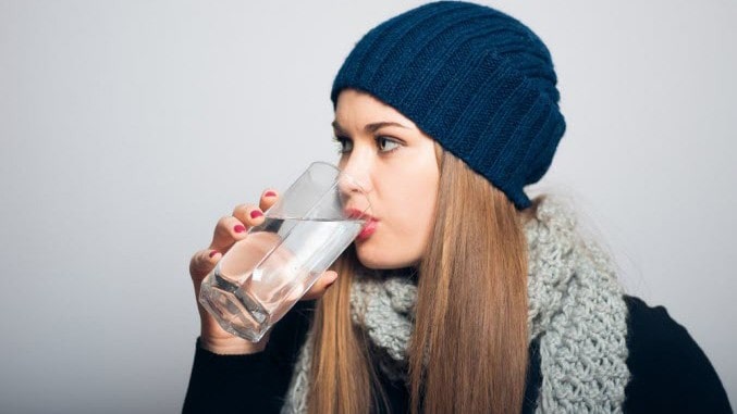 uống nước đúng cách mùa lạnh